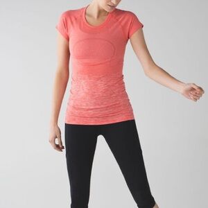 Lululemon Swiftly Tech Short Sleeve Crew Heathered Alarming